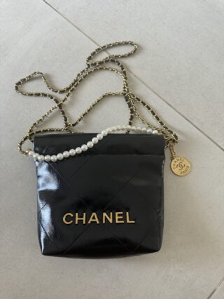 תיק צד שחור שאנל vip Chanel bag